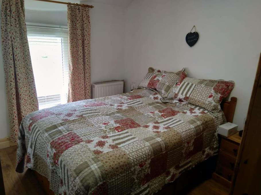 Welsh Miners Cottage Four Bedroom House Treherbert Exterior photo